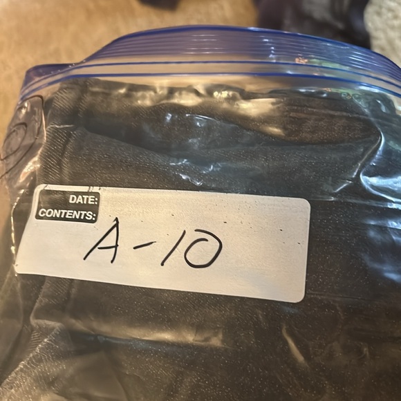 Women’s Judy Blue black slightly distressed skinny fit capri jeans Size 14W - Picture 12 of 12